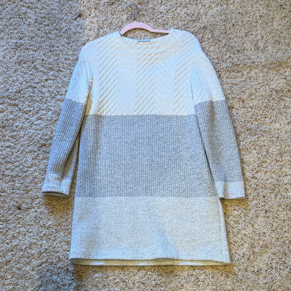 Zara Gray and Cream Colorblock Sweater